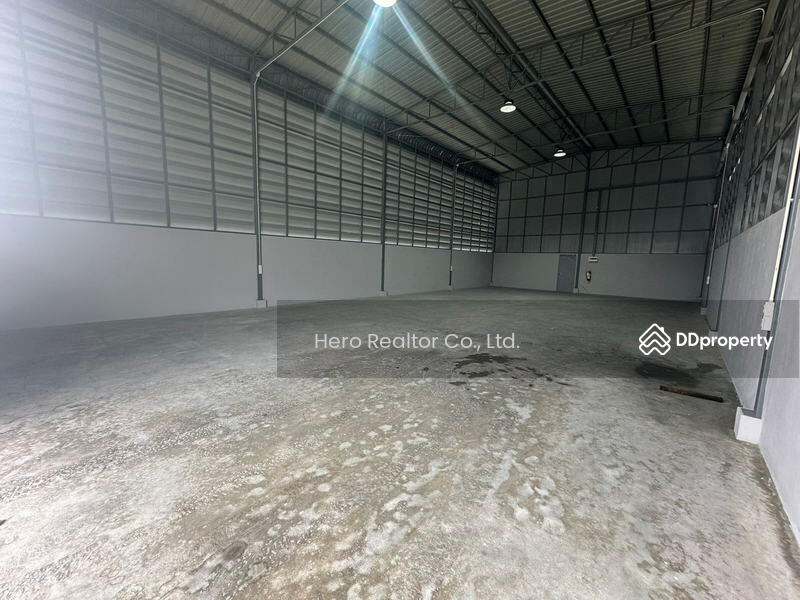 ให้เช่า - Bangkok Warehouse Chaloem Phrakiat Thi 9 BRE22898, กรุงเทพ