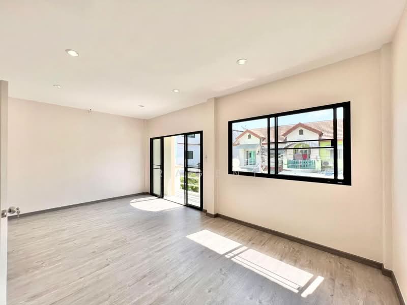 Sathorn Grand Ville, Bangkok, Kanlapaphruek Road, Bang Khae, Bangkok, 3 Bedrooms, 99 sqm, Townhouse For Sale, by NRagent, 11609906 - DDproperty.com