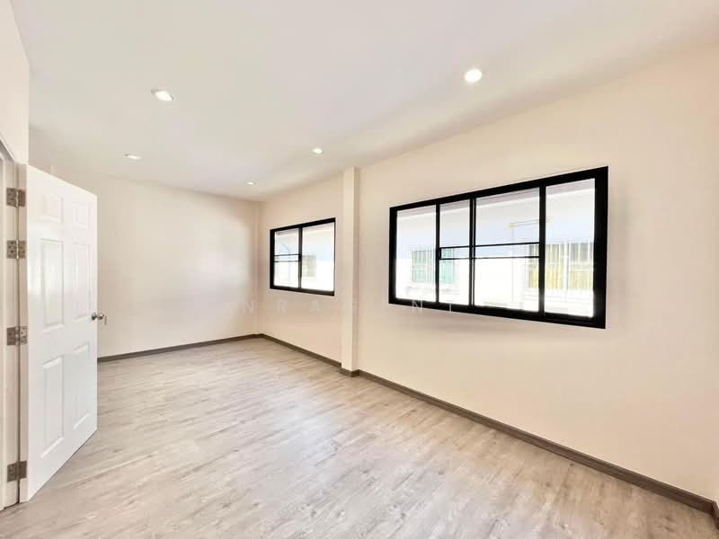 Sathorn Grand Ville, Bangkok, Kanlapaphruek Road, Bang Khae, Bangkok, 3 Bedrooms, 99 sqm, Townhouse For Sale, by NRagent, 11609906 - DDproperty.com