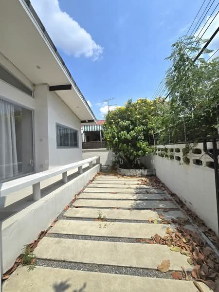 10230, Bangkok, Chorake Bua, Lat Phrao, Bangkok, 3 Bedrooms, 200 sqm, Single Detached House For Rent, by กุลจิรา อภัยโส, 11614692 - DDproperty.com