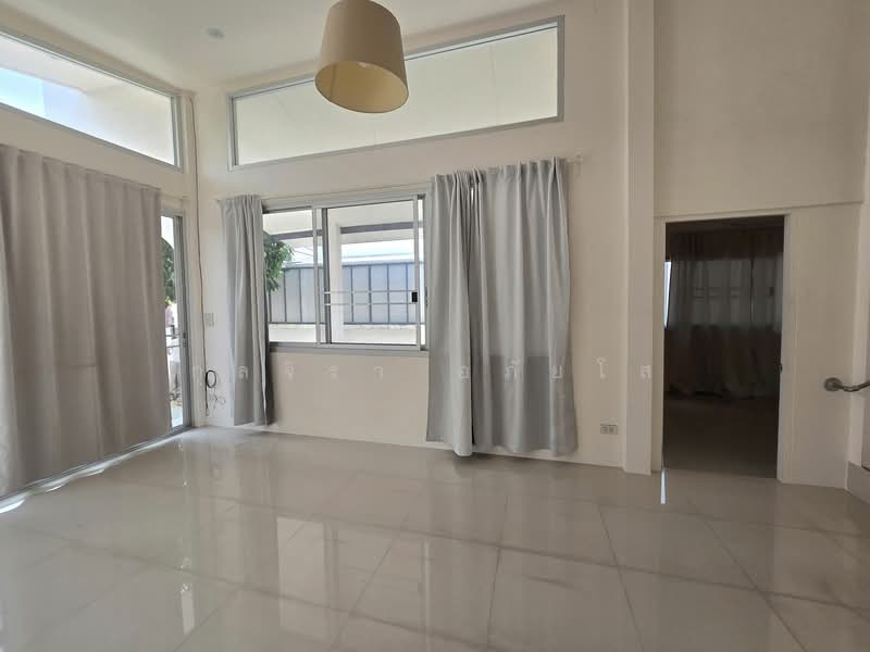 10230, Bangkok, Chorake Bua, Lat Phrao, Bangkok, 3 Bedrooms, 200 sqm, Single Detached House For Rent, by กุลจิรา อภัยโส, 11614692 - DDproperty.com