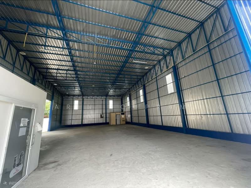 ให้เช่าโกดัง ลาดพร้าว วังทองหลาง กรุงเทพ พื้นที่ 305 ตรม #ใกล้รถไฟฟ้าสายสีเหลือง, กรุงเทพ, คลองเจ้าคุณสิงห์, วังทองหลาง, กรุงเทพ, 300 ตร.ม., โกดัง-โรงงาน ให้เช่า, โดย Jakarin Houpramong, 11617154 - DDproperty.com