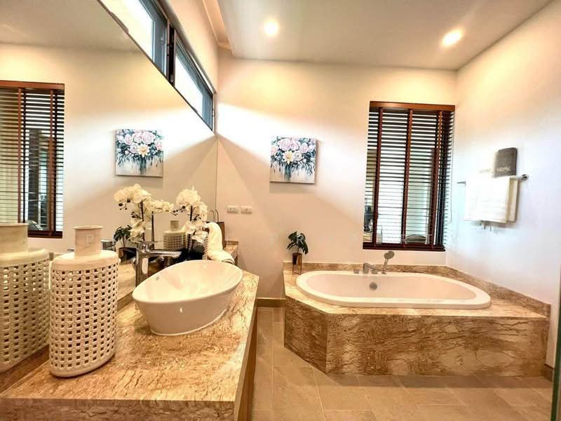 2R0787 Pool villa for rent 4 bedroom 4 bathroom 160,000/month at cherngtalay have fully furnished, Phuket, Choeng Thale, Thalang, Phuket, 4 Bedrooms, 247 sqm, Villa For Rent, by PK LIFE Property, 11617936 - DDproperty.com
