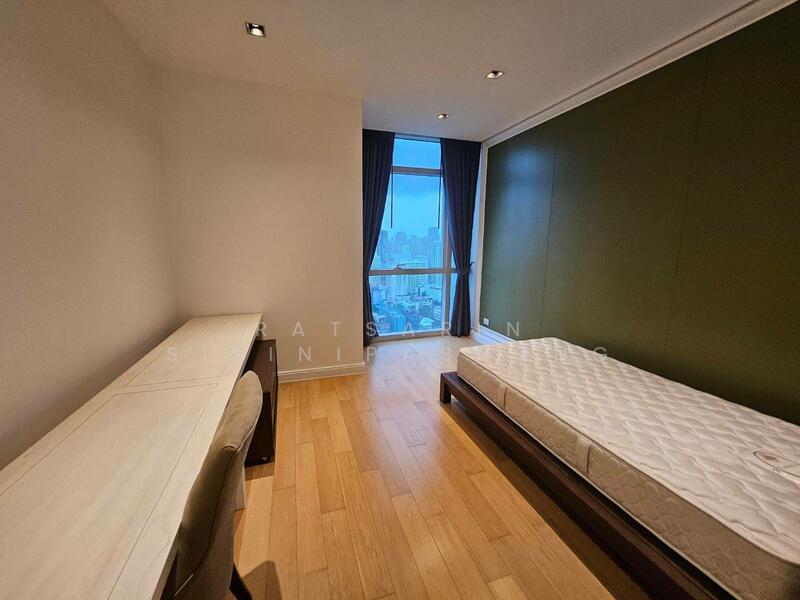 Athenee Residence, Bangkok, 65 Witthayu Road, Lumphini, Pathum Wan, Bangkok, 3 Bedrooms, 214 sqm, Condo For Rent, by Ratsarin Sirinipaspong, 11618381 - DDproperty.com