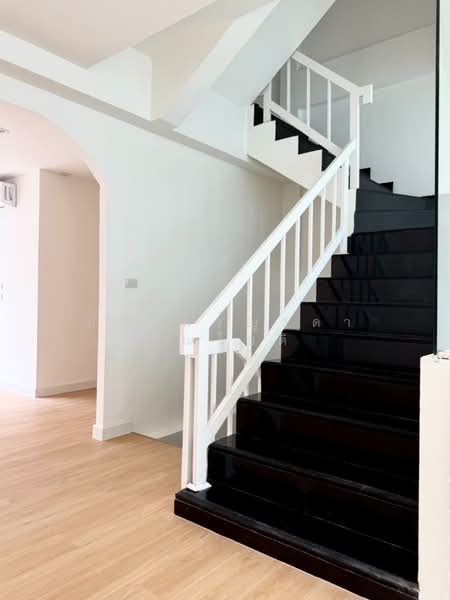 Baan Klang Muang Ladprao-Yothin Phatthana, Bangkok, Soi Baan Klang Muang Ladprao-Yothin Phatthana, Lat Phrao, Lat Phrao, Bangkok, 3 Bedrooms, 180 sqm, Townhouse For Rent, by ปรินทร์ญาดา ชิณโชติ, 11619319 - DDproperty.com