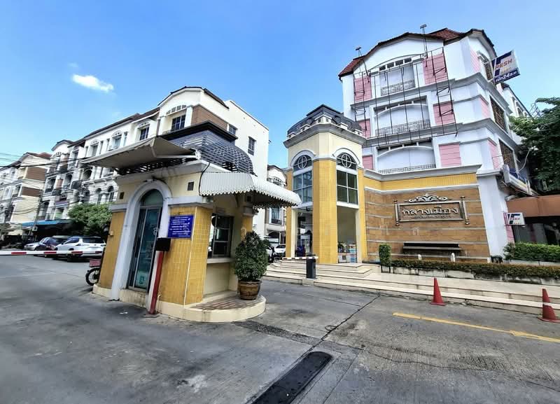 10900, กรุงเทพ, ลาดพร้าว, จันทรเกษม, จตุจักร, กรุงเทพ, 200 ตร.ม., ทาวน์เฮ้าส์ ให้เช่า, โดย กุลจิรา อภัยโส, 11621076 - DDproperty.com