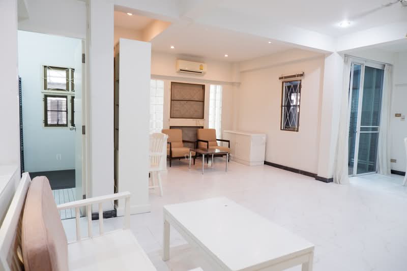 Townhome Bangna Sanphawut ทาวน์โฮม บางนา สรรพวุธ GH268, Bangkok, Bang Na, Bang Na, Bangkok, 4 Bedrooms, 230 sqm, Townhouse For Rent, by Kanokwan Klakhaeng, 11621291 - DDproperty.com