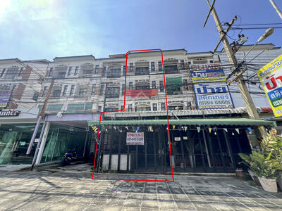 ขาย - อาคารพาณิชย์ 4 ชั้น 1 คูหา ทำเลทอง ใกล้ทั้ง เซ็นทรัล และ โรบินสัน ศรีราชา ติดถนน สุขุมวิท, ชลบุรี