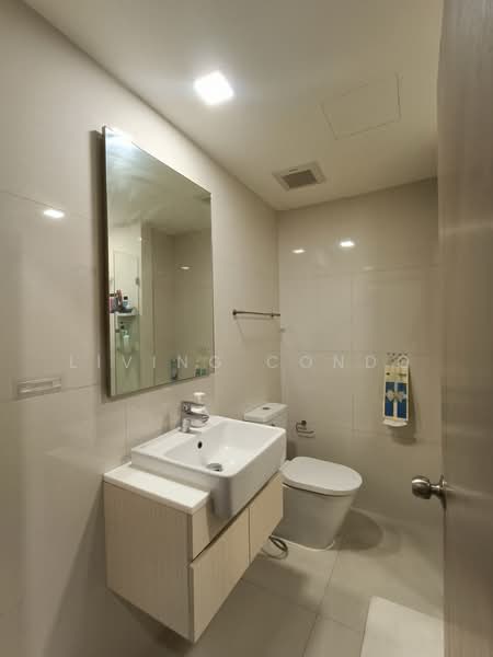Centric Ratchayothin, Bangkok, 1656 Phahonyothin Rd, Lat Yao, Chatuchak, Bangkok, 2 Bedrooms, 60 sqm, Condo For Rent, by Living Condo, 11625800 - DDproperty.com