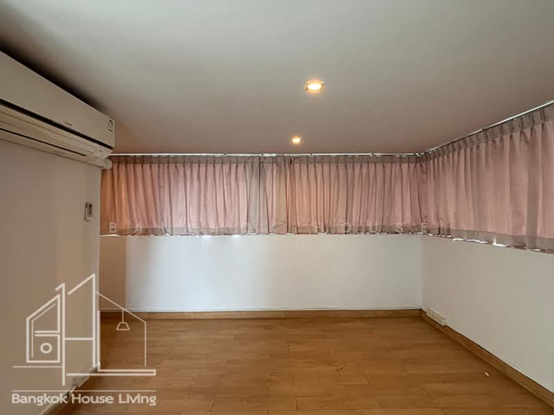 Charan Tower Residences by Aspira, Bangkok, 19 Soi Sukhumvit 43, Khlong Tan Nua, Watthana, Bangkok, 3 Bedrooms, 430 sqm, Condo For Rent, by Bangkok House Living, 11626031 - DDproperty.com