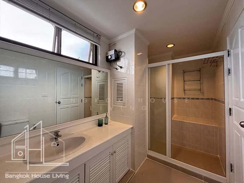 Charan Tower Residences by Aspira, Bangkok, 19 Soi Sukhumvit 43, Khlong Tan Nua, Watthana, Bangkok, 3 Bedrooms, 430 sqm, Condo For Rent, by Bangkok House Living, 11626031 - DDproperty.com