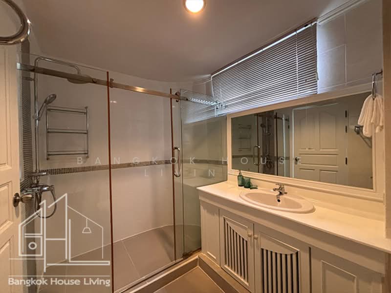 Charan Tower Residences by Aspira, Bangkok, 19 Soi Sukhumvit 43, Khlong Tan Nua, Watthana, Bangkok, 3 Bedrooms, 430 sqm, Condo For Rent, by Bangkok House Living, 11626031 - DDproperty.com