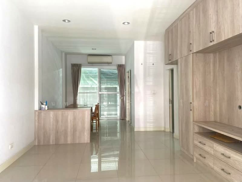Baan Klang Muang Sathorn-Taksin 2, Bangkok, Kanlapaphruek Road, Bangko, Chom Thong, Bangkok, 3 Bedrooms, 167 sqm, Townhouse For Rent, by ปรินทร์ญาดา ชิณโชติ, 11626288 - DDproperty.com