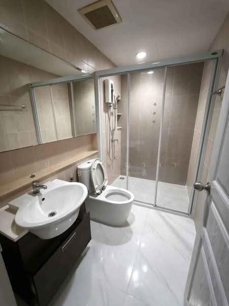 Baan Klang Muang Sathorn-Taksin 2, Bangkok, Kanlapaphruek Road, Bangko, Chom Thong, Bangkok, 3 Bedrooms, 167 sqm, Townhouse For Rent, by ปรินทร์ญาดา ชิณโชติ, 11626288 - DDproperty.com