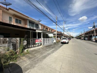 ขาย - ทาวน์โฮม ไอลีฟ ทาวน์ ลำลูกกา คลอง 3 ลาดสวาย ลำลูกกา, ปทุมธานี