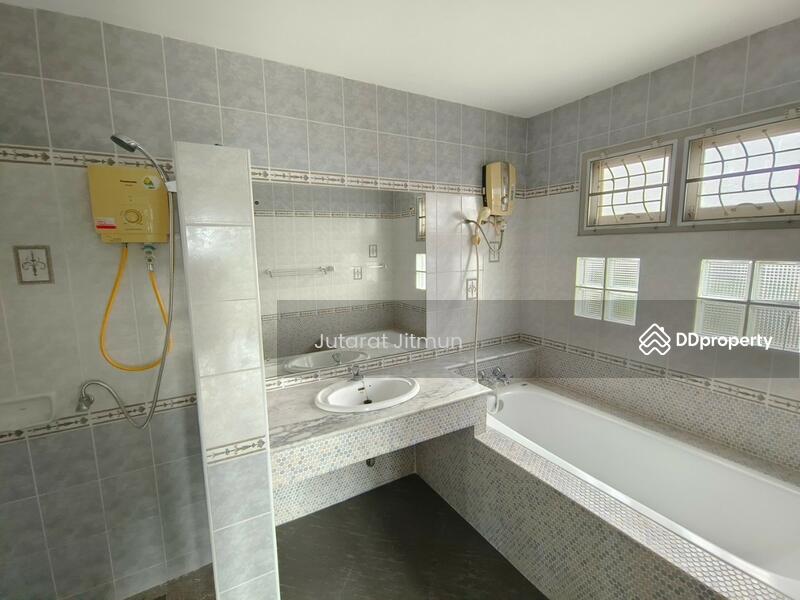 For Rent - Chuan Chuen Golf Avenue Krungthep-Pathumthani, Pathum Thani
