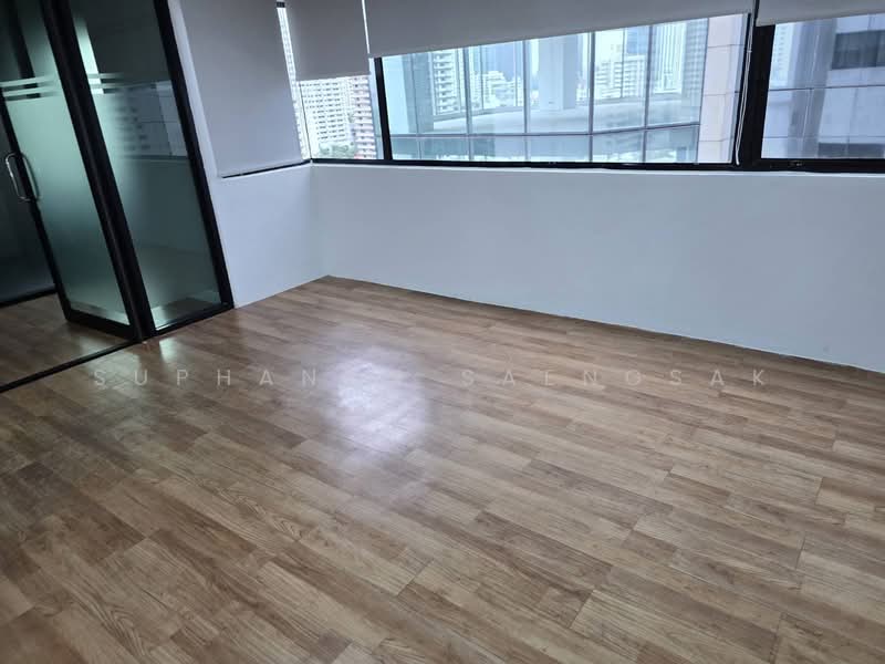 Fully Furnished Office for Rent at Asoke MRT Sukhumvit 358 sqm. Ready to move in., Bangkok, Khlong Toei, Khlong Toei, Bangkok, , 358 sqm, Office Space For Rent, by Suphanan Saengsak, 11630246 - DDproperty.com