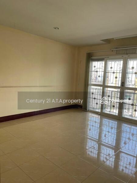 For Sale - 3-storey commercial building, Bang Saray, Sattahip, Chon Buri