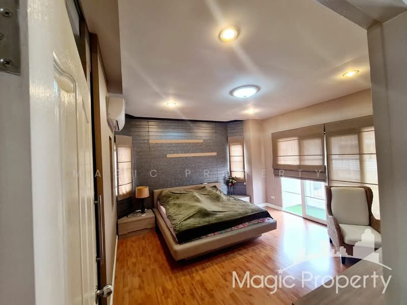 Moobaan Narawan, Bangkok, Soi Phatthanakan 44, Suan Luang, Bangkok, 3 Bedrooms, 250 sqm, Single Detached House For Rent, by Magic Property, 11630722 - DDproperty.com