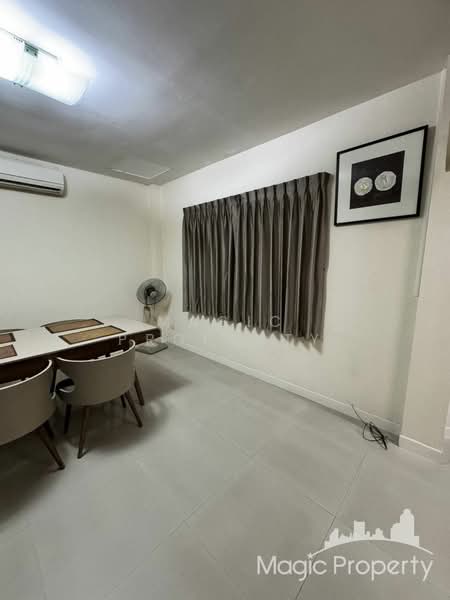 Moobaan Narawan, Bangkok, Soi Phatthanakan 44, Suan Luang, Bangkok, 3 Bedrooms, 250 sqm, Single Detached House For Rent, by Magic Property, 11630722 - DDproperty.com