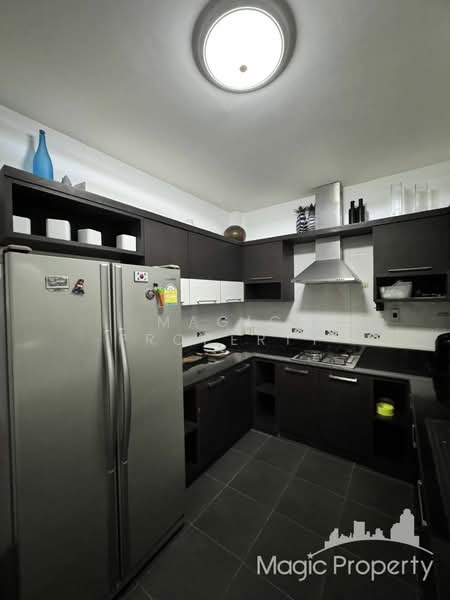 Moobaan Narawan, Bangkok, Soi Phatthanakan 44, Suan Luang, Bangkok, 3 Bedrooms, 250 sqm, Single Detached House For Rent, by Magic Property, 11630722 - DDproperty.com