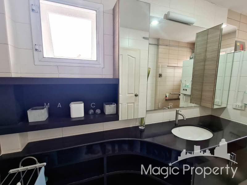 Moobaan Narawan, Bangkok, Soi Phatthanakan 44, Suan Luang, Bangkok, 3 Bedrooms, 250 sqm, Single Detached House For Rent, by Magic Property, 11630722 - DDproperty.com