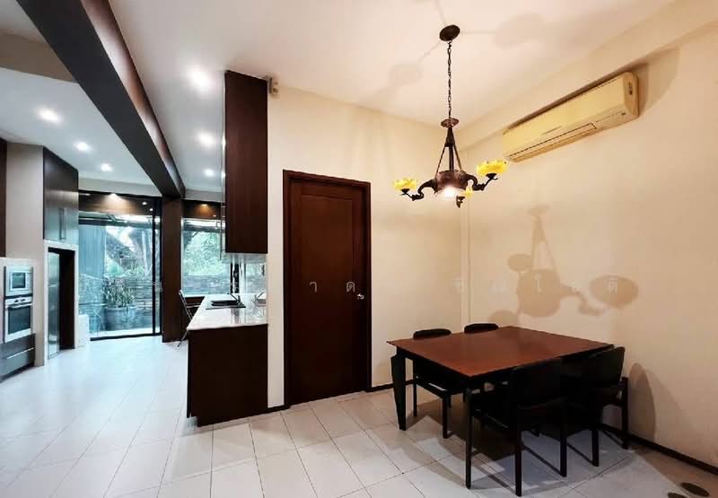 Townhouse Ekamai, Bangkok, Phra Kanong Nua, Watthana, Bangkok, 4 Bedrooms, 450 sqm, Townhouse For Rent, by ปรินทร์ญาดา ชิณโชติ, 11630765 - DDproperty.com