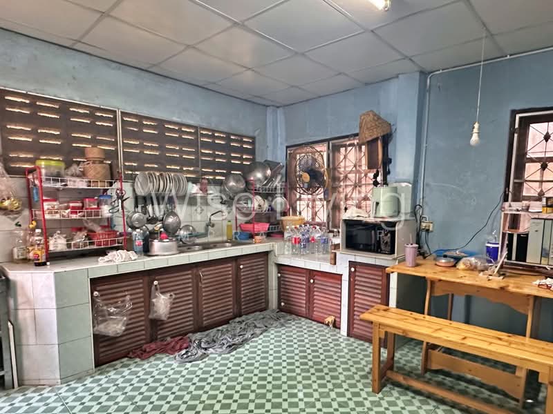 For Sale - ขายบ้านพร้อมห้องพัก 4 ห้อง ถนนนครลุง15 ใกล้อัสสัมธนบุรี, Bangkok