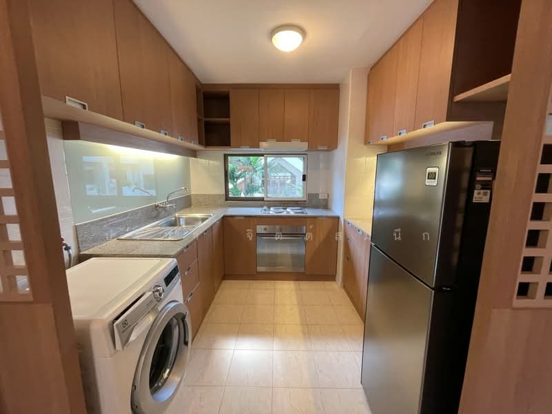 ให้เช่า - Between BTS Saint Louis and Surasak station, กรุงเทพ