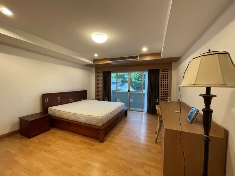 ให้เช่า - Between BTS Saint Louis and Surasak station, กรุงเทพ