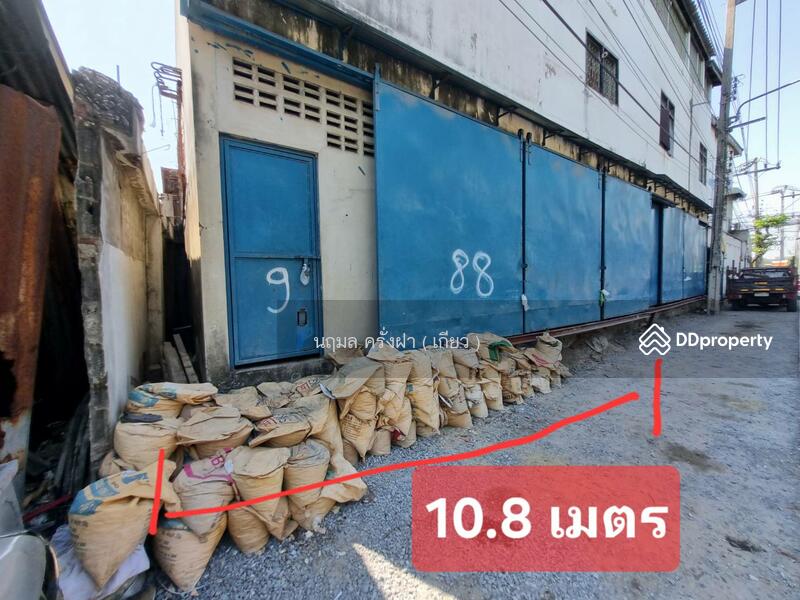 ขาย - ขายอาคารพาณิชย์ 3 ชั้นร้านวัสดุก่อสร้าง ติดเรียบด่วนกาญจนา 52.5 ตารางวา ทุ่งครุ ถ.ประชาอุทิศ, กรุงเทพ