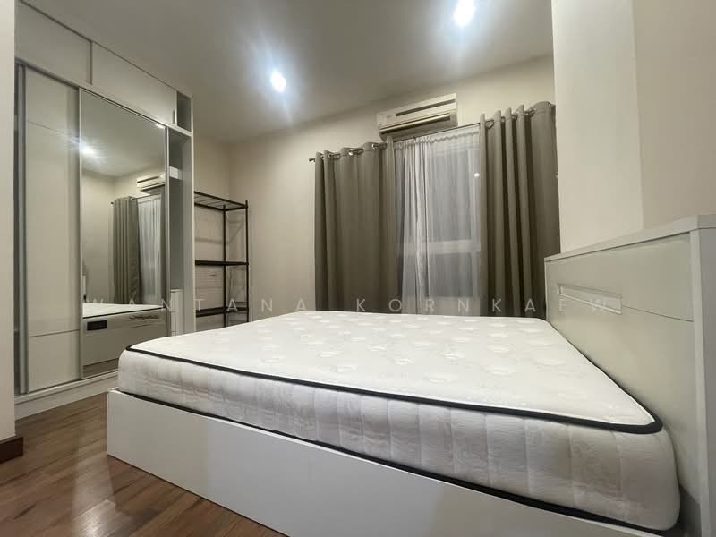 Q House Condo Sathorn, Bangkok, Thonburi Road, Khlong Ton Sai, Khlong San, Bangkok, 1 Bedroom, 35 sqm, Condo For Rent, by Wantana Kornkaew, 11634761 - DDproperty.com