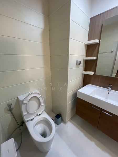 Q House Condo Sathorn, Bangkok, Thonburi Road, Khlong Ton Sai, Khlong San, Bangkok, 1 Bedroom, 35 sqm, Condo For Rent, by Wantana Kornkaew, 11634761 - DDproperty.com