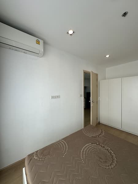 Rich Park @ Triple Station, Bangkok, 591 Srinakarin Road, Suan Luang, Suan Luang, Bangkok, 1 Bedroom, 29 sqm, Condo For Rent, by Living Real Estates, 11635224 - DDproperty.com