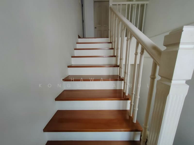 Baan Klang Muang Swiss Town Kaset-Nawamin : บ้านกลางเมือง สวิสทาวน์ เกษตร-นวมินทร์, กรุงเทพ, ซอยหมู่บ้านกลางเมือง, จรเข้บัว, ลาดพร้าว, กรุงเทพ, 205 ตร.ม., ทาวน์เฮ้าส์ ขาย, โดย CHAWALIT KONGSAKPAIBUL, 11635504 - DDproperty.com