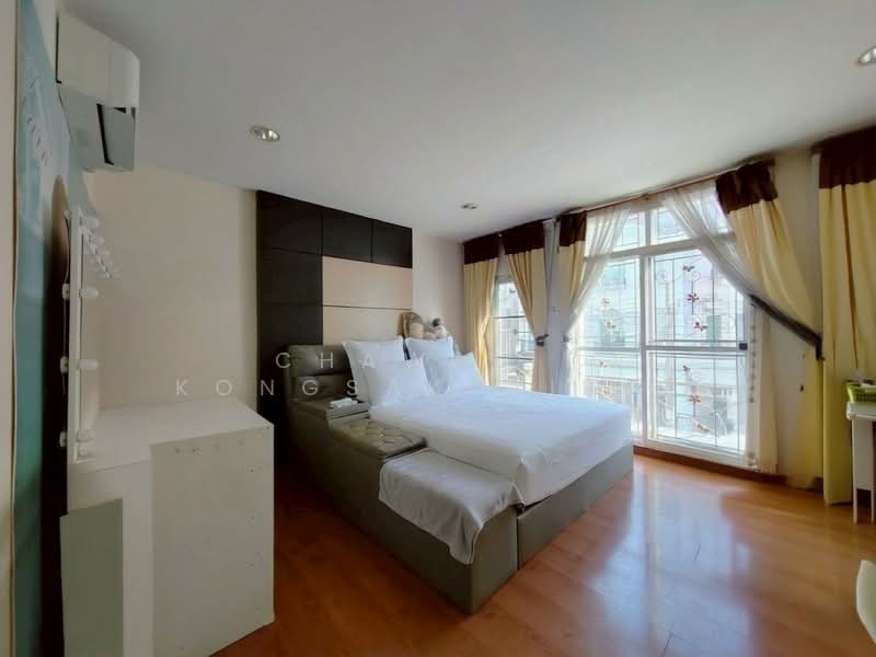 Baan Klang Muang Swiss Town Kaset-Nawamin : บ้านกลางเมือง สวิสทาวน์ เกษตร-นวมินทร์, กรุงเทพ, ซอยหมู่บ้านกลางเมือง, จรเข้บัว, ลาดพร้าว, กรุงเทพ, 205 ตร.ม., ทาวน์เฮ้าส์ ขาย, โดย CHAWALIT KONGSAKPAIBUL, 11635504 - DDproperty.com