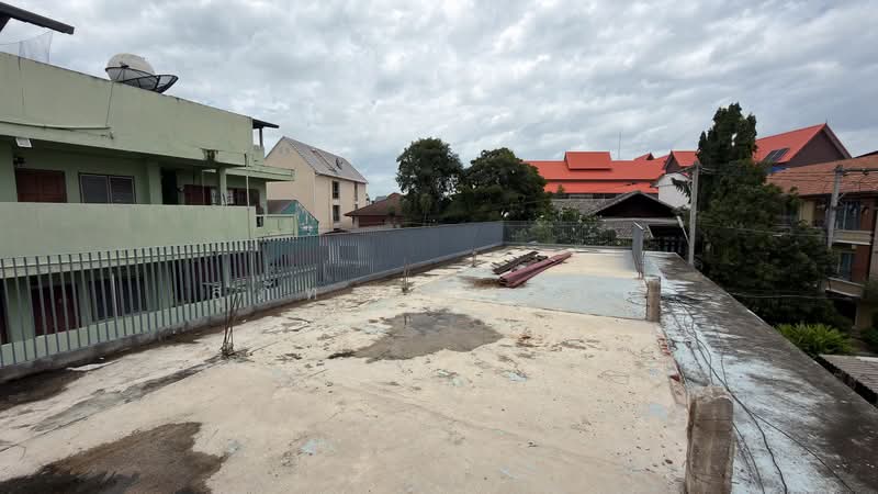 ขายอาคารรีโนเวทพูลวิลล่า ทำเลประตูท่าแพ, เชียงใหม่, ศรีภูมิ, เมืองเชียงใหม่, เชียงใหม่, 500 ตร.ม., อพาร์ทเมนท์ ขาย, โดย สุภัทร สังขมณี, 11635547 - DDproperty.com