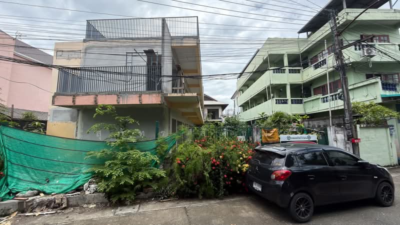 ขายอาคารรีโนเวทพูลวิลล่า ทำเลประตูท่าแพ, เชียงใหม่, ศรีภูมิ, เมืองเชียงใหม่, เชียงใหม่, 500 ตร.ม., อพาร์ทเมนท์ ขาย, โดย สุภัทร สังขมณี, 11635547 - DDproperty.com
