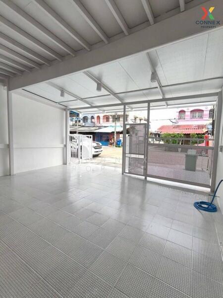 Baan Sri Prajak 7 Bang Kruai-Sai Noi : บ้านศรีประจักษ์ 7 บางกรวย-ไทรน้อย, นนทบุรี, ถนน บางกรวย-ไทรน้อย, บางบัวทอง, นนทบุรี, 130 ตร.ม., ทาวน์เฮ้าส์ ขาย, โดย Connex Property, 11635746 - DDproperty.com