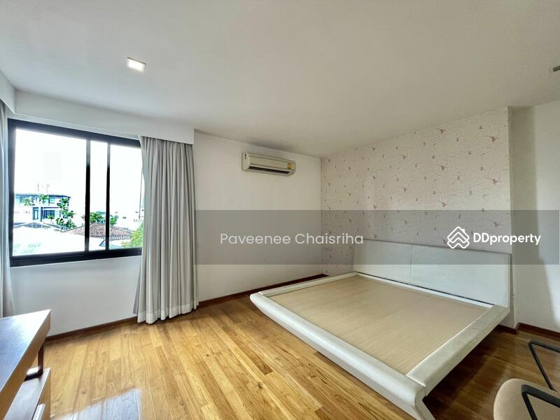 ขาย - House in Ekkamai 22, กรุงเทพ