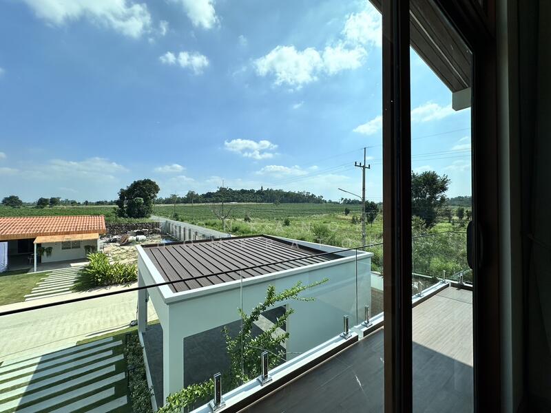 ATMOS PRIME VILLA pool Villa Mabphachan Pattaya, Chon Buri (Pattaya), 999 Mabprachun bon 1, Bang Lamung, Bang Lamung (Pattaya), Chon Buri (Pattaya), 5 Bedrooms, 300 sqm, Single Detached House For Sale, by Konkanok Homkratok, 11638396 - DDproperty.com