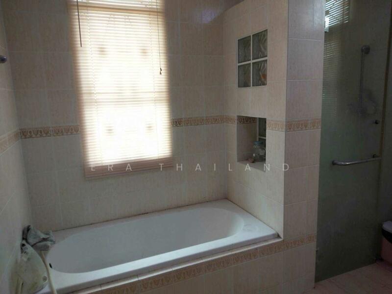 ขายบ้านเดี่ยวทำเลทอง บ้านลาดพร้าว 76 ตรว. ใกล้ เซ็นทรัล อีสต์วิลล์, กรุงเทพ, คลองจั่น, บางกะปิ, กรุงเทพ, 234 ตร.ม., บ้านเดี่ยว ขาย, โดย ERA Thailand, 11638532 - DDproperty.com