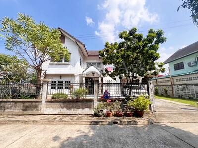 ขาย - บ้านเดี่ยว 2 ชั้น หมู่บ้าน กฤษดานคร 12 ซอยสวนผัก 35 ตลิ่งชัน - พุทธมณฑลสาย 1, กรุงเทพ