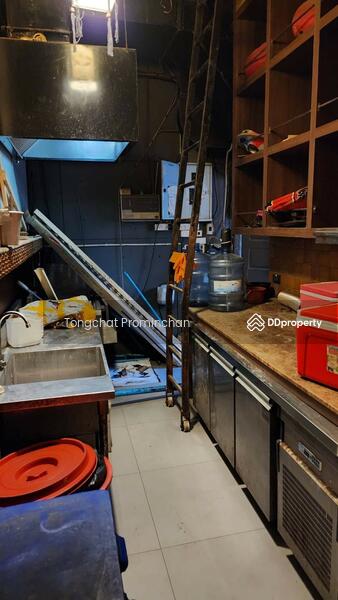 ให้เช่า - อาคารพานิชย์ให้เช่า สีลม : Commercial building for rent Silom, กรุงเทพ
