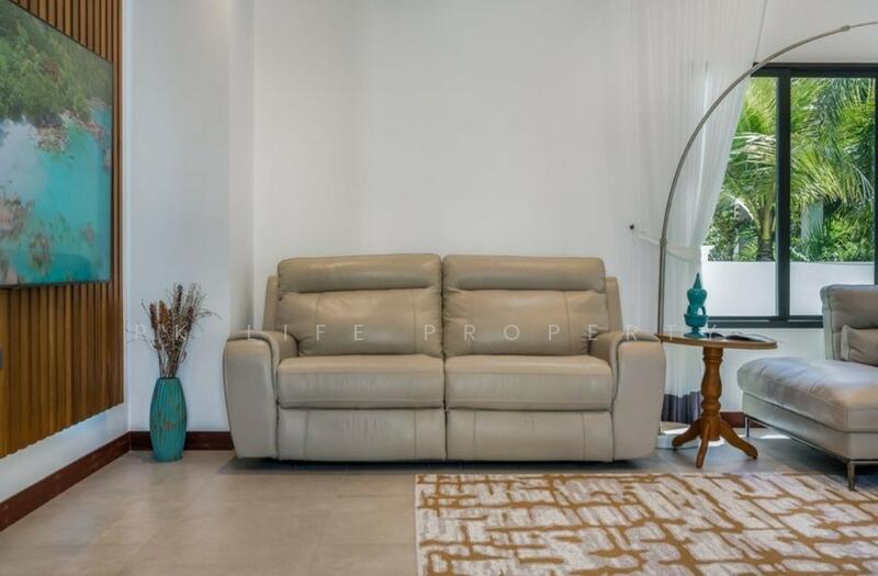 7R0829 Pool villa for rent 4 bedroom 5 bathroom 230,000/month at rawai have fully furnished, Phuket, Rawai, Muang Phuket, Phuket, 4 Bedrooms, 350 sqm, Villa For Rent, by PK LIFE Property, 11645063 - DDproperty.com