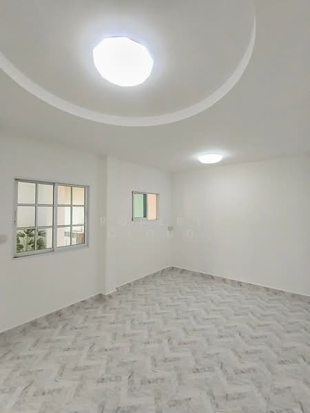 Lanceo Ramkhamhaeng-Wongwaen, Bangkok, Khlong Song Ton Nun, Lat Krabang, Bangkok, 4 Bedrooms, 150 sqm, Townhouse For Sale, by Nichapa Nuntapun, 11646065 - DDproperty.com