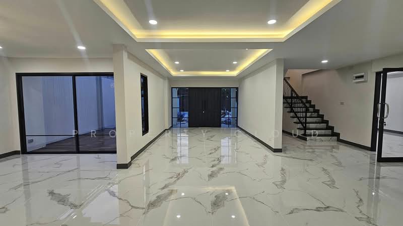 ซอยรามอินทรา 60, กรุงเทพ, รามอินทรา, คันนายาว, กรุงเทพ, 300 ตร.ม., บ้านเดี่ยว ขาย, โดย Nichapa Nuntapun, 11646166 - DDproperty.com