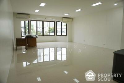 ขาย - Khlong Tan Nuea, กรุงเทพ