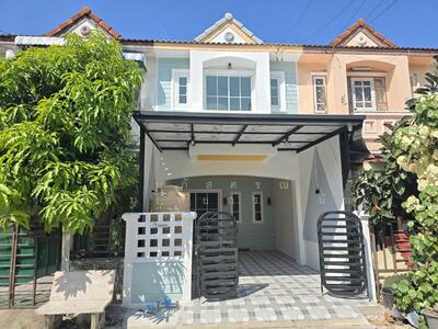 ขาย - ทาวน์เฮ้าส์ 2 ชั้น รีโนเวทใหม่ หมู่บ้านเคซี1 ซอย6 ซอยหทัยราษฎร์ 39 ทำเลดี ราคาถูก แถมเฟอร์ คลองสามวา, กรุงเทพ