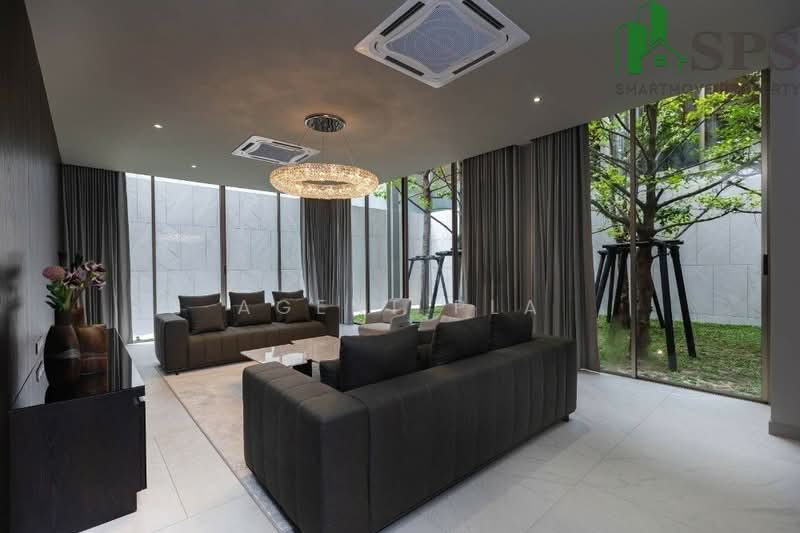 For sale: Unique Luxury 3-storey single house with swimming pool, Soi Praditmanutham 10 (SPSP589), Bangkok, Khlong Chaokhun Sing, Wang Thonglang, Bangkok, 5 Bedrooms, 1,670 sqm, Single Detached House For Sale, by Agent Pla, 11649677 - DDproperty.com